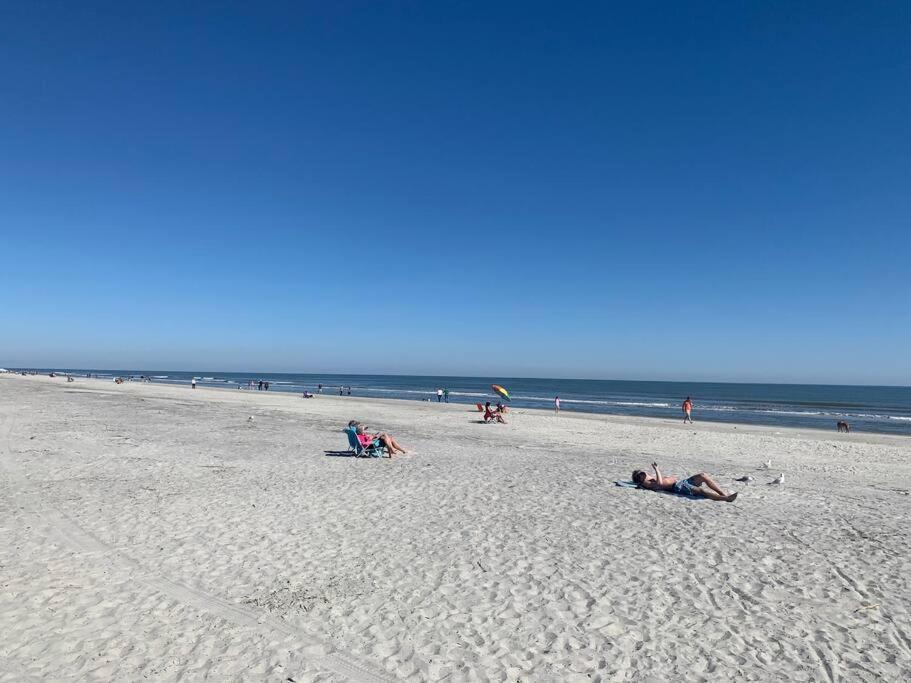 Sunnydaze-Steps To The Ocean King Bed, Free Bikes! Lejlighed Hilton Head Island Eksteriør billede