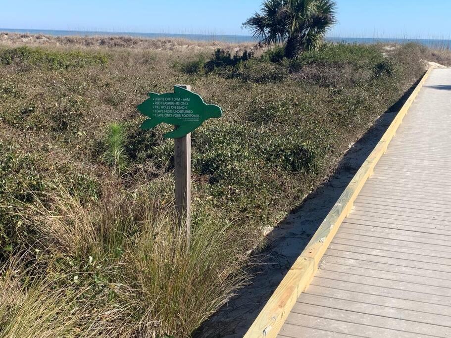 Sunnydaze-Steps To The Ocean King Bed, Free Bikes! Lejlighed Hilton Head Island Eksteriør billede