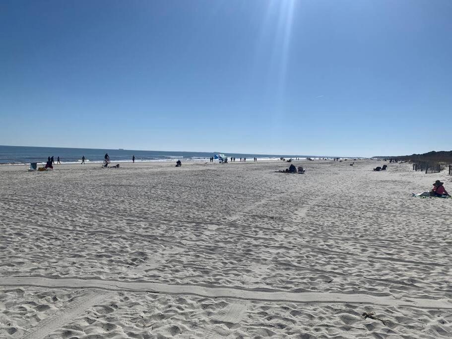 Sunnydaze-Steps To The Ocean King Bed, Free Bikes! Lejlighed Hilton Head Island Eksteriør billede