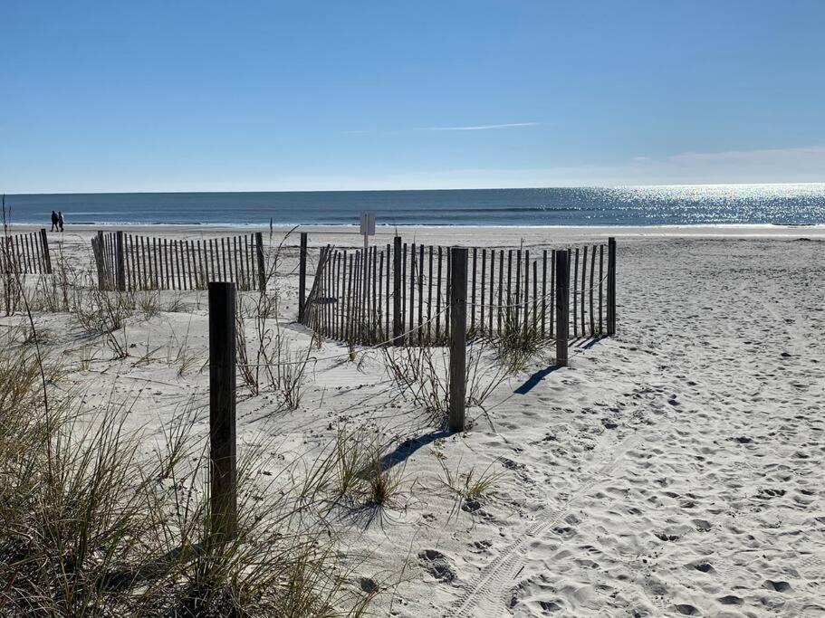 Sunnydaze-Steps To The Ocean King Bed, Free Bikes! Lejlighed Hilton Head Island Eksteriør billede